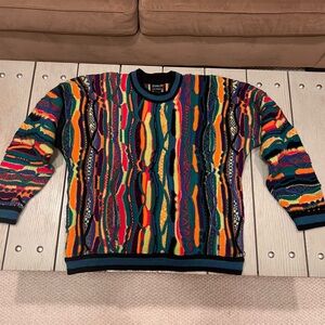 Beautiful Vintage Coogi Sweater Size Medium